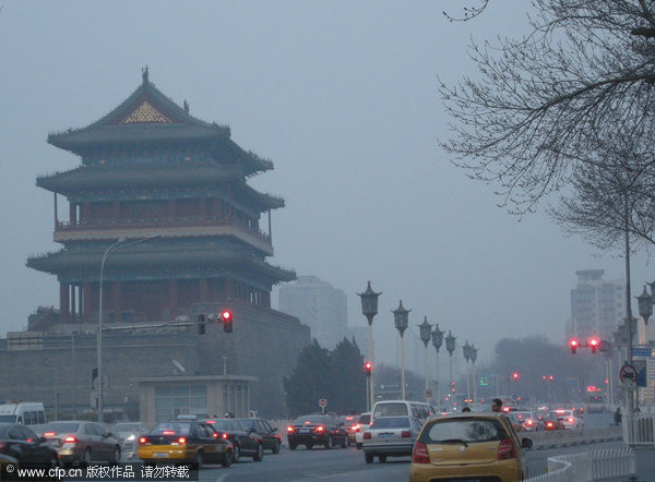 北京發布霧霾黃色預警未來三天持續重污染。(圖／CFP)
