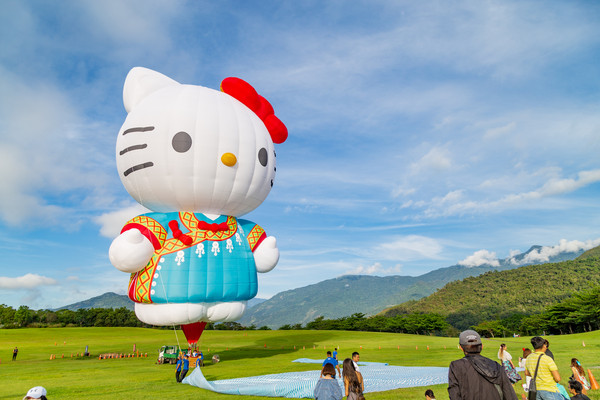 ▲▼2021台東熱氣球嘉年華Hello Kitty造型球亮相。（圖／台東縣政府提供）