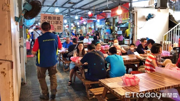 ▲龜吼「漁夫市集」推母親節感恩回饋 超值好禮獎不完滿載而歸。（圖／新北市漁業處提供）