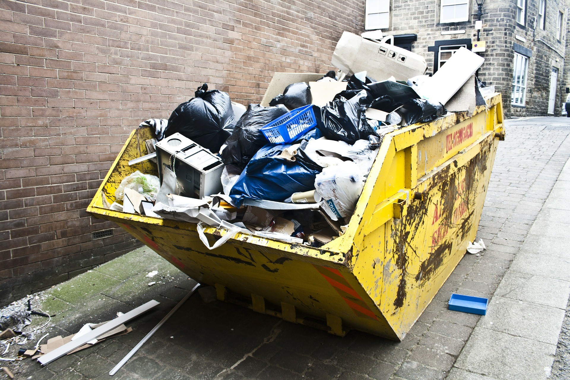 ▲▼ 大型垃圾桶。（圖／取自免費圖庫Pixabay）