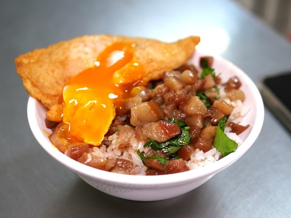 ▲▼前金肉燥飯。（圖／三高Sir的美食足跡提供）