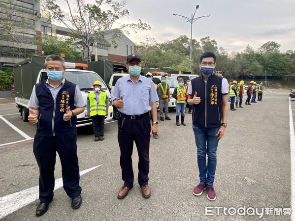 ▲▼中市環保局與國軍化學兵群到朝陽科大消毒。（圖／台中市政府提供）