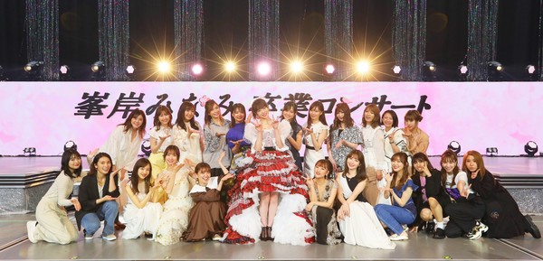 ▲▼峯岸南告別待了15年的AKB48，正式畢業。（圖／翻攝自推特／AKB48官方推特）