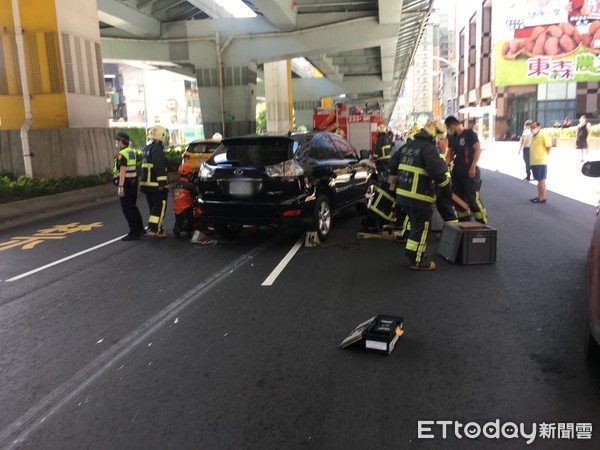 ▲景平路車禍。（圖／記者陳雕文翻攝）