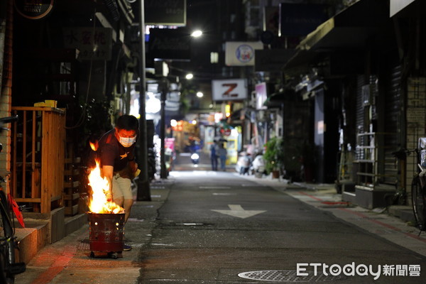 ▲▼疫情下的台北夜晚--林森北路六條通八條通。（圖／記者湯興漢攝）