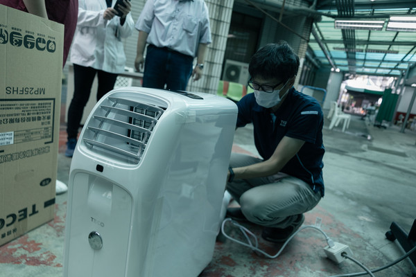 ▲企業捐助空氣清淨機。（圖／各業者提供）