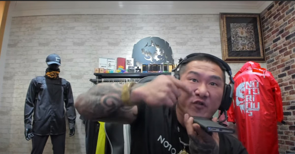 ▲▼館長怒揭民進黨鐵粉的護航大招。（圖／翻攝自館長成吉思汗YouTube）