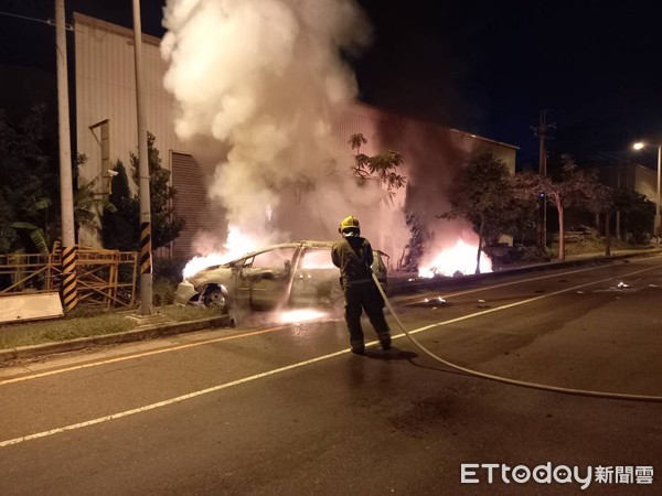 ▲▼台江大道車禍。（圖／記者林悅翻攝）