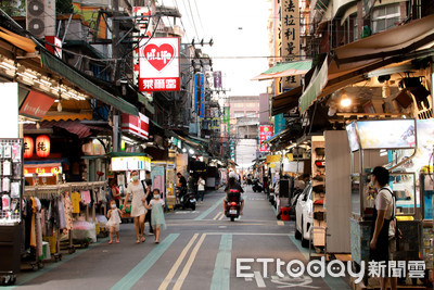 日本部落客爽嗑「台版親子丼」！照片曝光台人都笑了