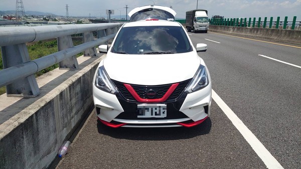 ▲▼台中女車停中彰快速道路　墜落20多公尺當場不治。（圖／民眾提供）