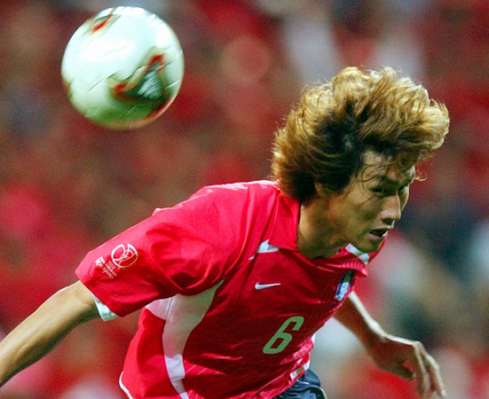 ▲▼  2002世界盃，南韓國腳柳相鐵           。（圖／達志影像／美聯社）
