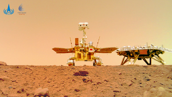 ▲▼陸火星車「祝融號」回傳最新地表影像　遠處可看見「火星地平線」。（圖／翻攝大陸國家航天局）