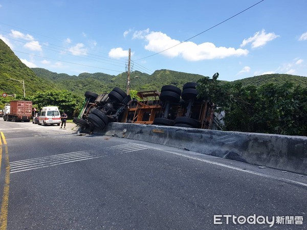 ▲基隆車禍。（圖／記者郭世賢翻攝）