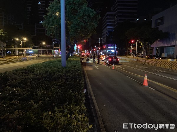 ▲▼台中市台灣大道二段16日發生一起車禍，一名女子因不明原因路倒，遭汽車輾過爆頭慘死。（圖／記者鄧木卿翻攝）