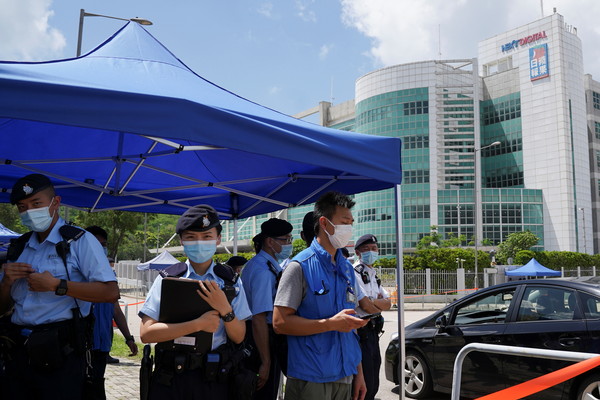 ▲香港蘋果日報大樓遭港警搜索。（圖／路透）
