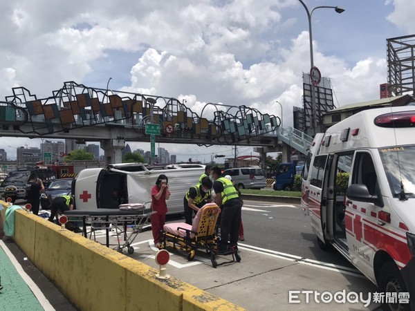 ▲台中救護車車禍。（圖／記者鄧木卿翻攝）