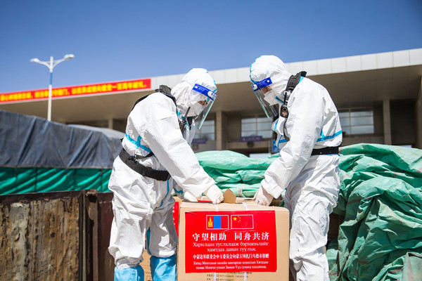 ▲中國大陸自邊境緊急輸送防疫物資協助蒙古國應對疫情蔓延。（圖／CFP）