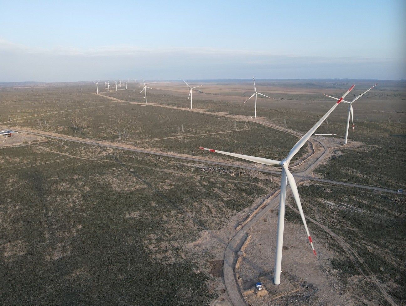 ▲大陸國家電力公司投資的哈薩克陸上風電項目正式投入運行。（圖／翻攝澎湃新聞）