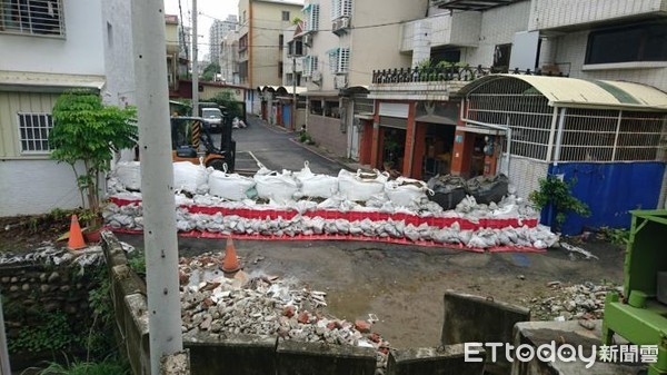 ▲台南市水利局表示將於21日晚間6時3級開設，由水利局人員進駐水情中心守視及處置災情。（圖／記者林悅翻攝，下同）