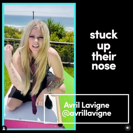 ▲艾薇兒（Avril Lavigne）開設抖音帳號，近日PO出第一支影片狂掀回憶殺。（圖／翻攝自抖音／Avril Lavigne）