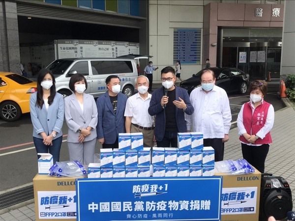 國民黨捐贈聯新醫院高防護口罩面罩　籲超前部署第二代疫苗 | ETtoda