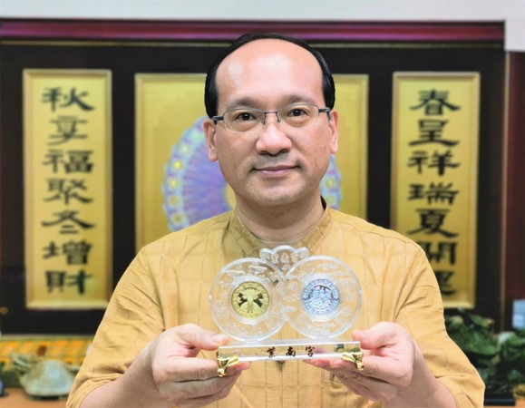 ▲全國三級警戒，民眾宅在家如何開運防憂鬱，命理師楊登嵙曝12生肖這麼做。（圖／楊登嵙提供）