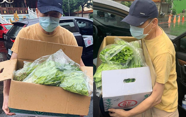 ▲韓國瑜開車運送蔬菜。（圖／翻攝自Facebook／韓國瑜）