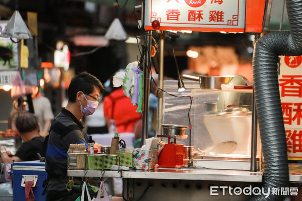 ▲▼微解封第二天,疫情,饒河夜市。（圖／記者周宸亘攝）