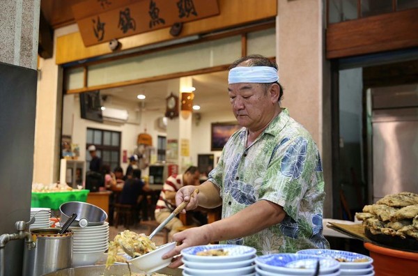 ▲百貨小吃美食箱。（圖／各業者提供）