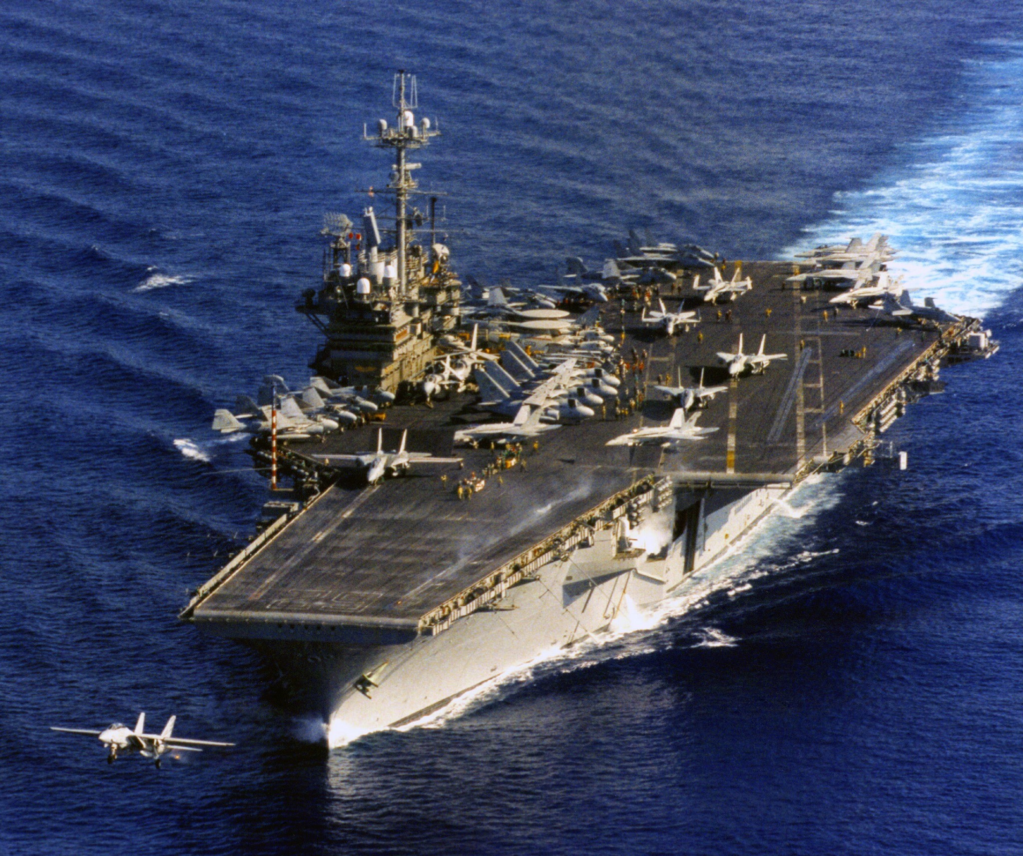 ▲▼美國太平洋艦隊在臉書上貼出獨立號1996年航駛西太平洋的相片。（圖／翻攝自臉書U.S. Pacific Fleet）