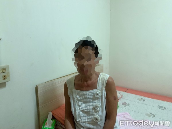 ▲內埔警分局在轄內河南巷查獲嚴女涉嫌從事人與人連結，惟她否認             。（圖／民眾提供，以下同）