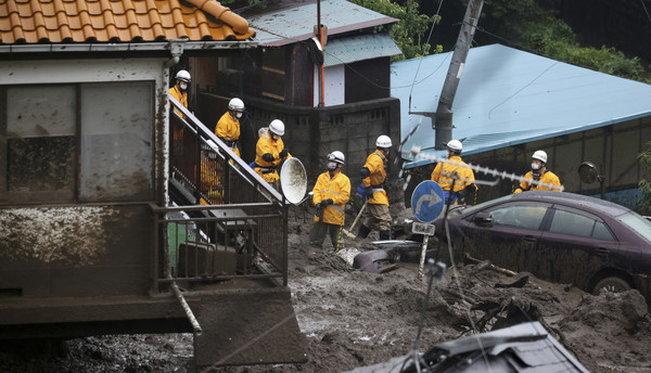 ▲▼日本靜岡縣熱海市伊豆山區爆發土石流。（圖／達志影像／美聯社）