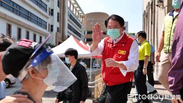 ▲基隆施打莫德納疫苗創新高紀錄 72歲至74歲長輩施打率76.7%。（圖／記者郭世賢翻攝）