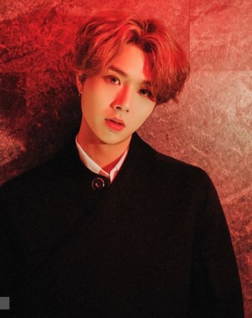 ▲NOIR旻赫6日確診新冠肺炎＝。（圖／翻攝自iKON金振煥、Wonder Girls宥斌、白娥娟、孫東杓、GFRIEND睿隣、元虎、VICTON IG）