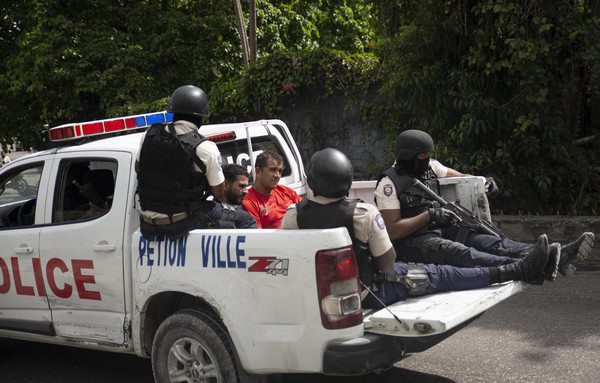 ▲▼ 海地逮捕28名涉嫌暗殺總統摩依士的嫌疑犯 。（圖／達志影像／美聯社）
