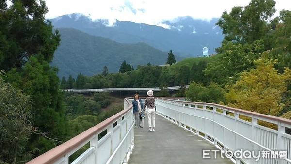 ▲清境天空步道13日起將降載開放。（圖／資料照片，記者高堂堯攝）