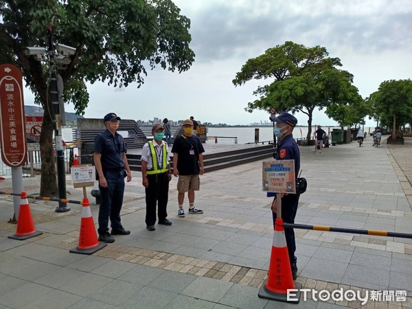 ▲▼淡水警、高灘處保全到金色水岸巡邏，要勸觀光客戴好口罩，豈料路上幾乎沒人。（圖／記者陳雕文翻攝）