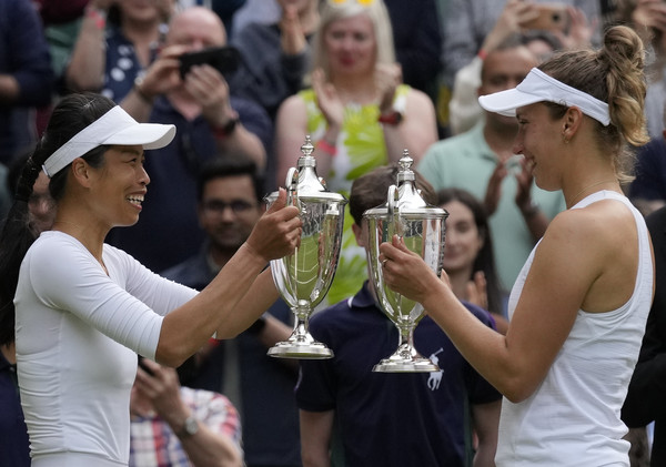 ▲▼ 2021溫網女雙冠軍謝淑薇與比利時梅滕斯（Elise Mertens） 。（圖／達志影像／美聯社）