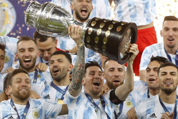 ▲美洲盃阿根廷相隔28年封王，梅西奪國家隊首冠。（圖／達志影像／美聯社）