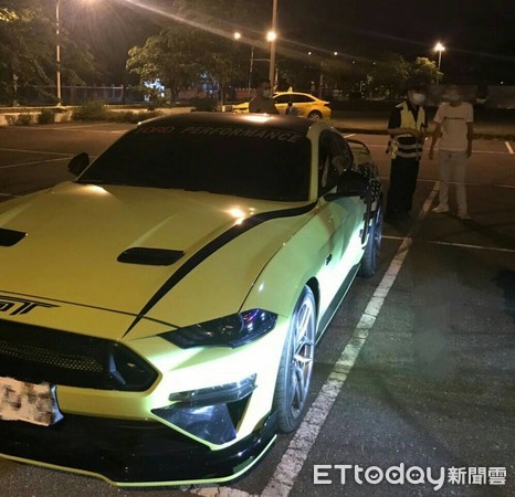 ▲台南市警四分局警方在針對暑期週末，強化安平地區稽查與取締，維護居民生活品質。（圖／記者林悅翻攝，下同）