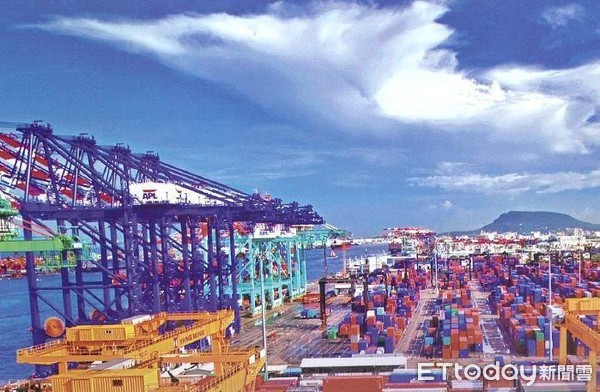 ▲全球主要港口壅塞是形成天價運費主因之一。（圖／港務公司提供）