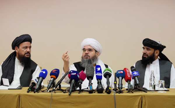 ▲▼塔利班（神學士）談判代表Abdul Latif Mansoor（左）、Shahabuddin Delawar（中）和發言人Suhail Shaheen（右）。（圖／路透社）