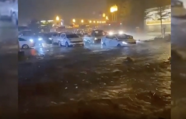 ▲▼山西五台山暴雨引發山洪　1人身亡3人輕傷。（圖／翻攝澎湃新聞）