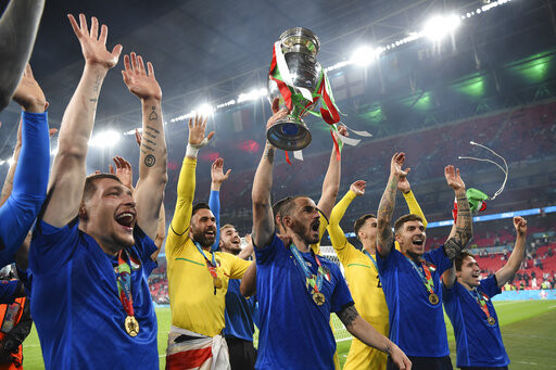 ▲▼義大利奪得歐國盃冠軍，門將多納魯馬、老將博努奇。（圖／達志影像／美聯社）