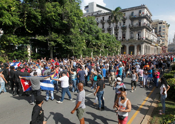▲▼古巴示威抗議。（圖／路透）