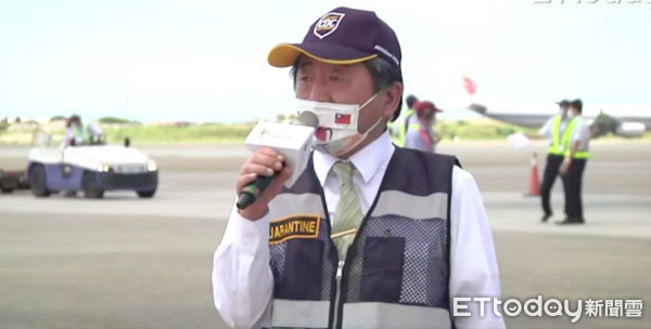 ▲▼陳時中直奔桃機迎接日本捐贈疫苗。（圖／ETtoday攝影中心）
