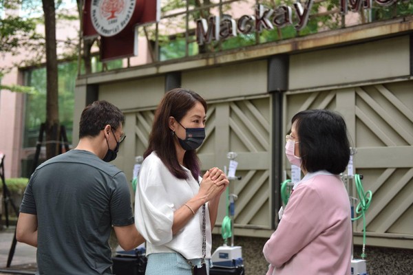 ▲好友遭霸凌 賈永婕霸氣幫出律師費。（圖／翻攝自Facebook／賈永婕）