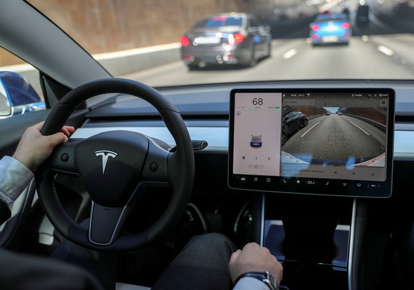 ▲Tesla。（圖／路透）