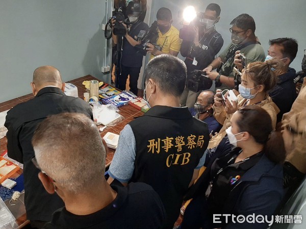 ▲台刑事局國際刑警與泰國緝毒局共同查獲徐男在曼谷涉運30公斤K毒案件。（圖／記者張君豪翻攝）