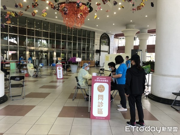 ▲台南市議會接種站18日啟用，施打對象為公費對象第七類人員，截至上午共施打287人。（圖／記者林悅翻攝，下同）